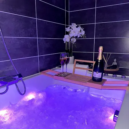 Sakura - Jacuzzi And Cinema