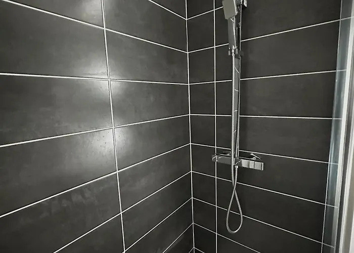 Sakura - Jacuzzi And Cinema Apartment