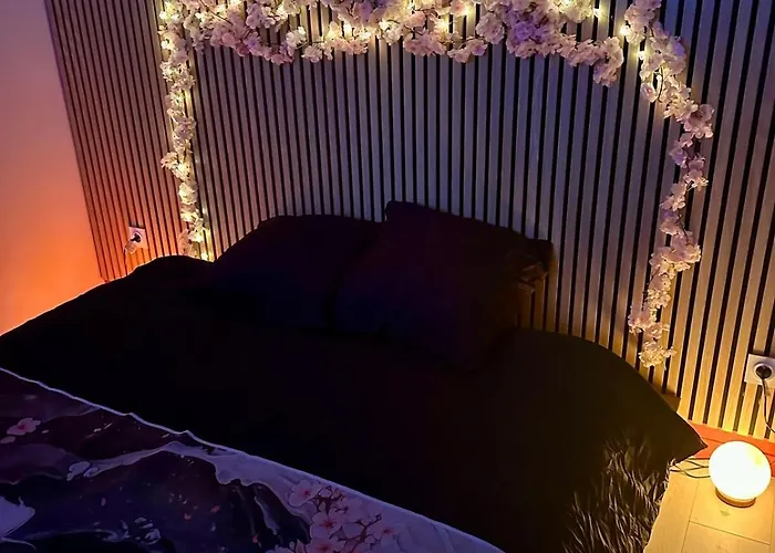 Sakura - Jacuzzi And Cinema * Saint-Quentin (Aisne)